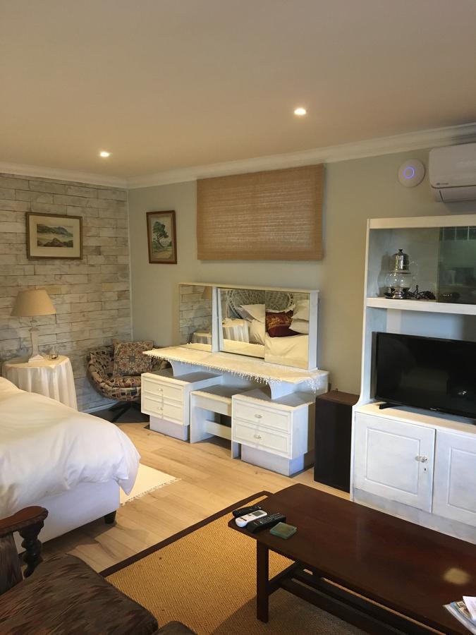 Geranium Apartment
