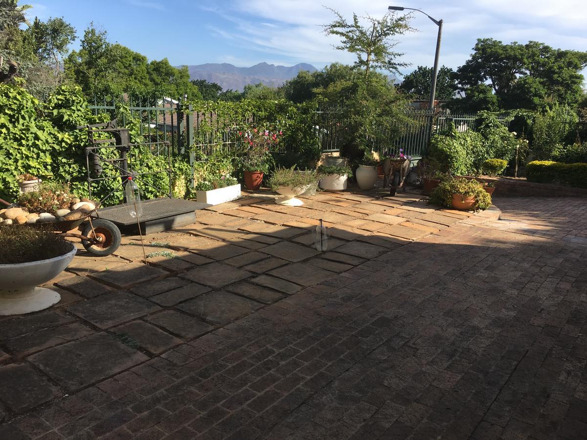 Apartment Geranium Somerset West